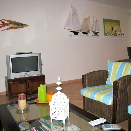 2 Bedrooms At Olhos De Agua 200 M Away From The With Shared Pool Garden And Wifi Olhos de Agua (Albufeira)