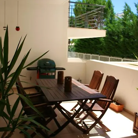 2 Bedrooms At Olhos De Agua 200 M Away From The With Shared Pool Garden And Wifi * Olhos de Agua (Albufeira)